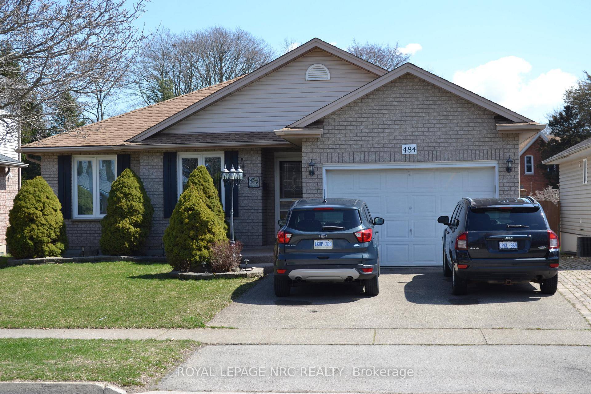Beautiful well cared for bungalow in a quiet sought after area of Welland.