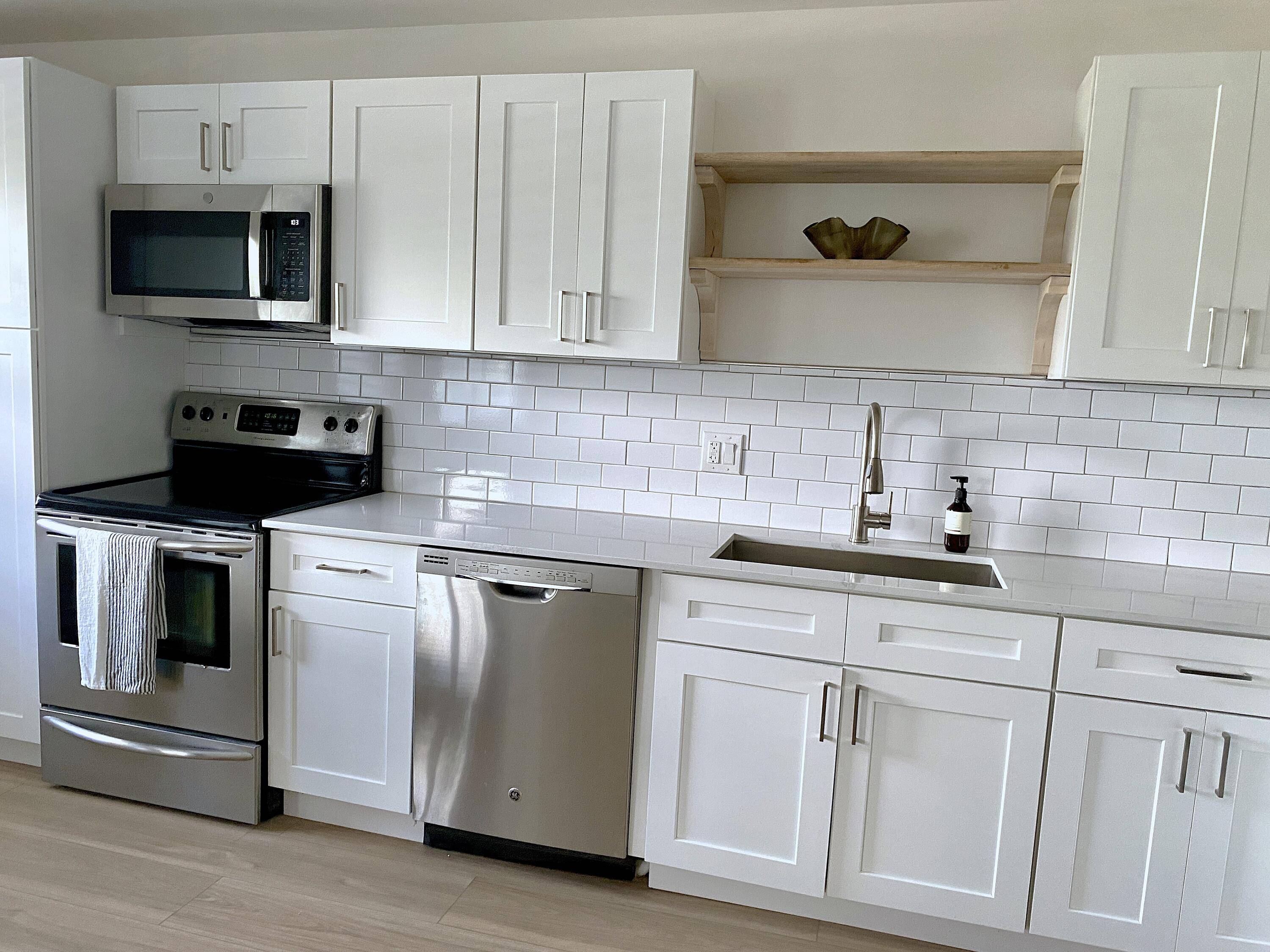 Panoramic Lake Views. Beautifully Renovated 2BR 2BA condo.