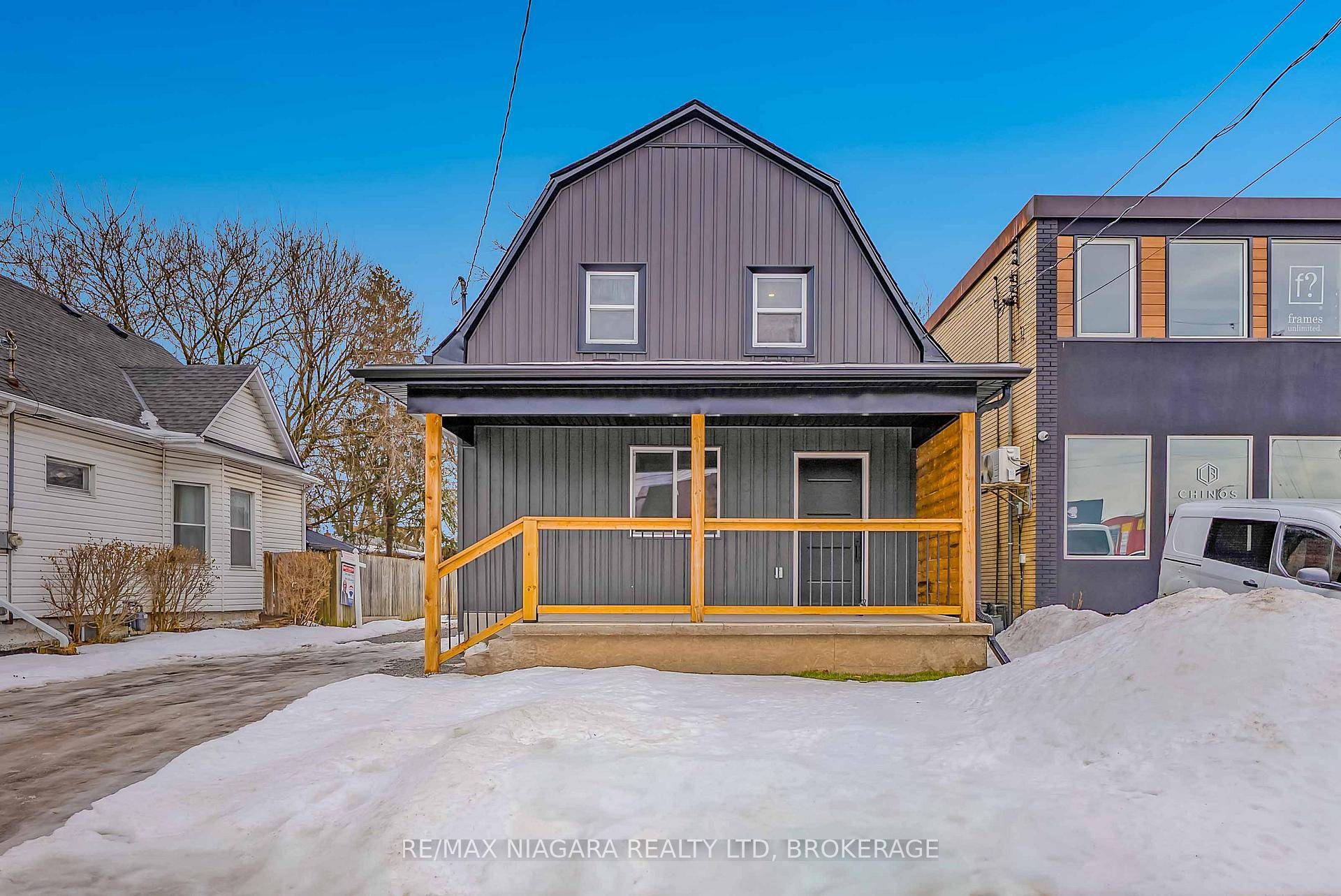 Discover this beautifully updated home, perfectly situated in the heart of Niagara Falls and surrounded by all the amenities you need !