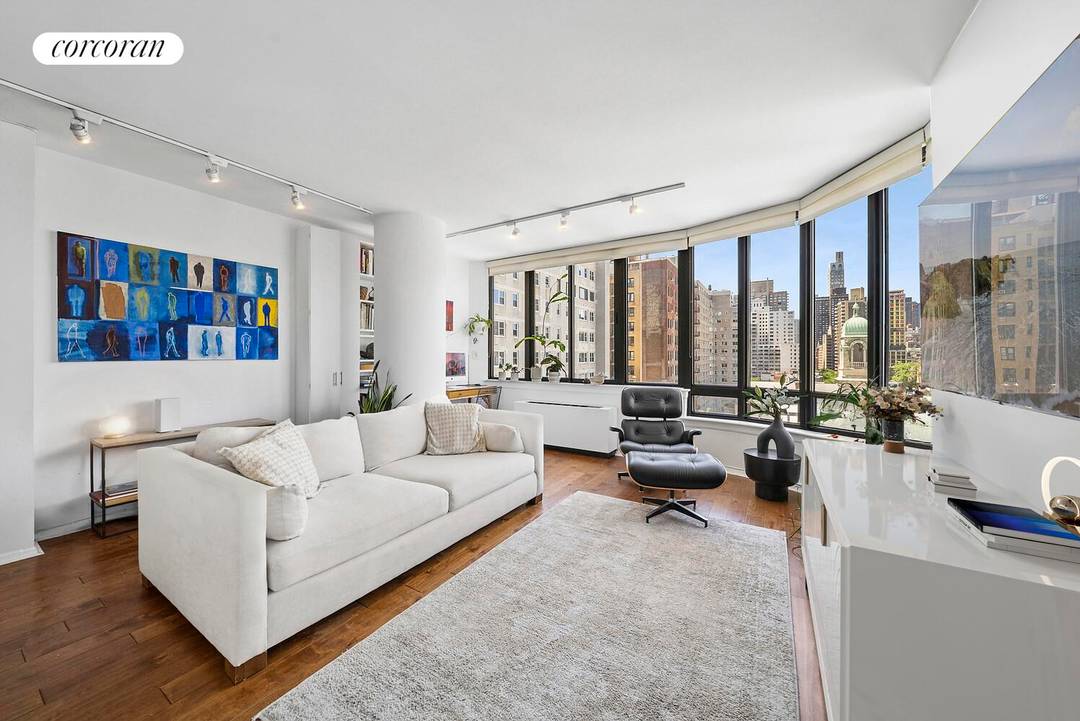 Bright 3 Bedroom, 2 bathroom, with 2 Balconies and a recently updated laundry room brand new Miele appliances.