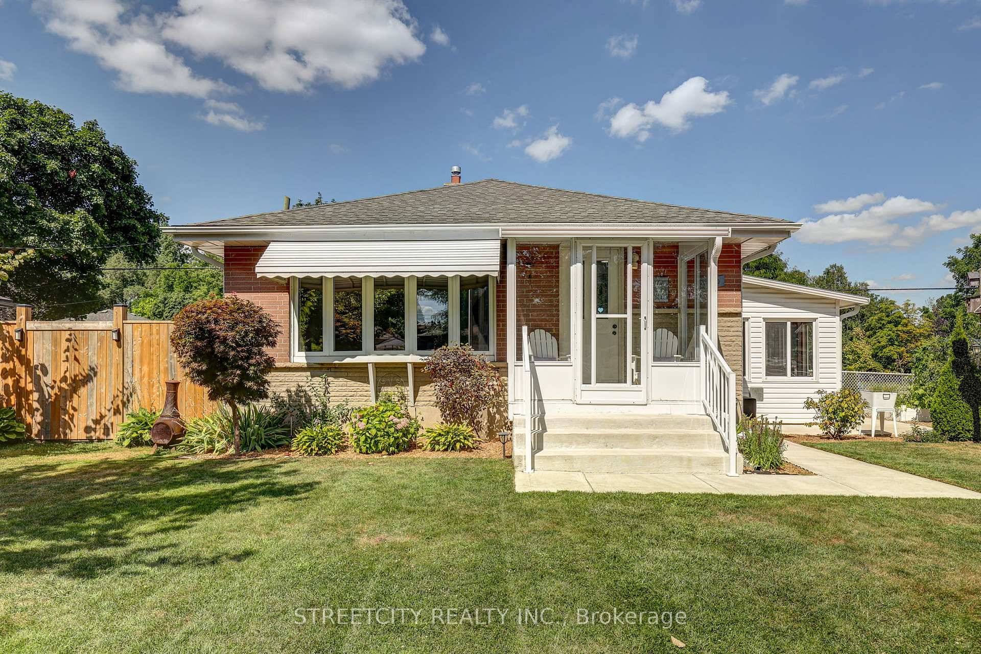 Five Bedrooms, two renovated full bathrooms, and an updated kitchen at an affordable price ?