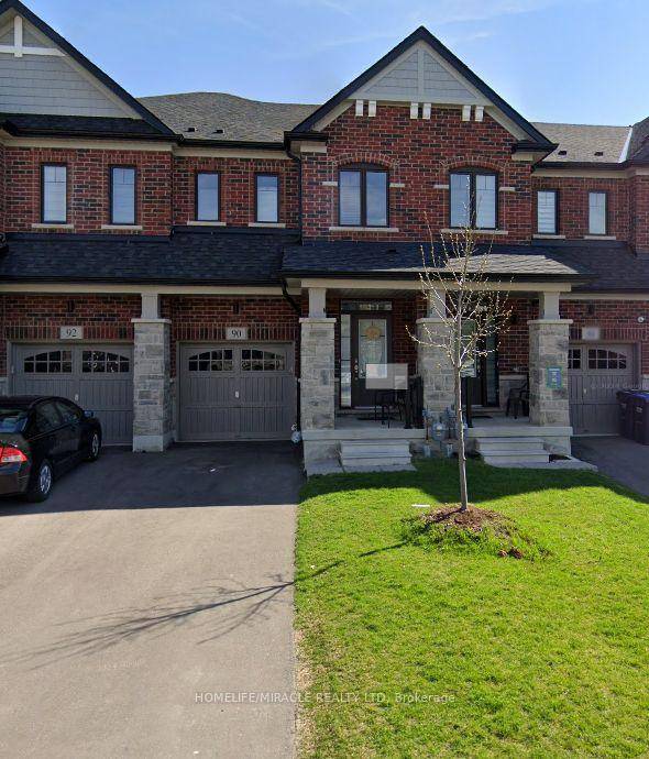 Beautiful freehold well kept townhouse in a prime Caledon Location, This amazing home offers great living space amp ; Tons of natural light.