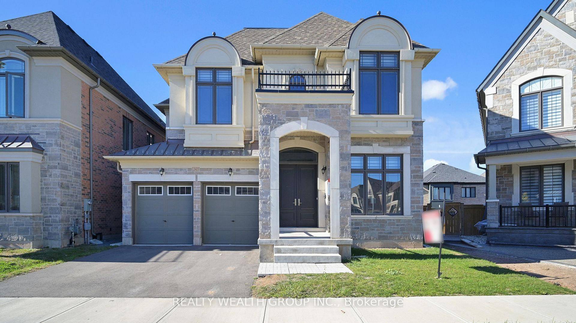 Luxury living at its finest can be found in this incredible rare model Robinson w loft with 5 1 bedroom 5.
