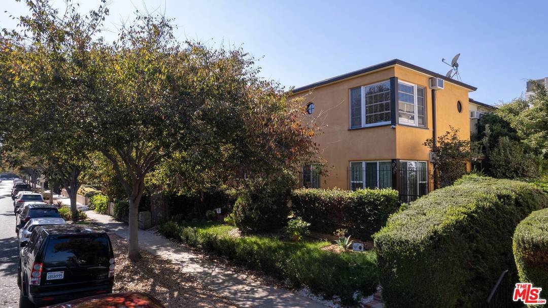 305 307 S Reeves Dr 6BR Beverly Hills La