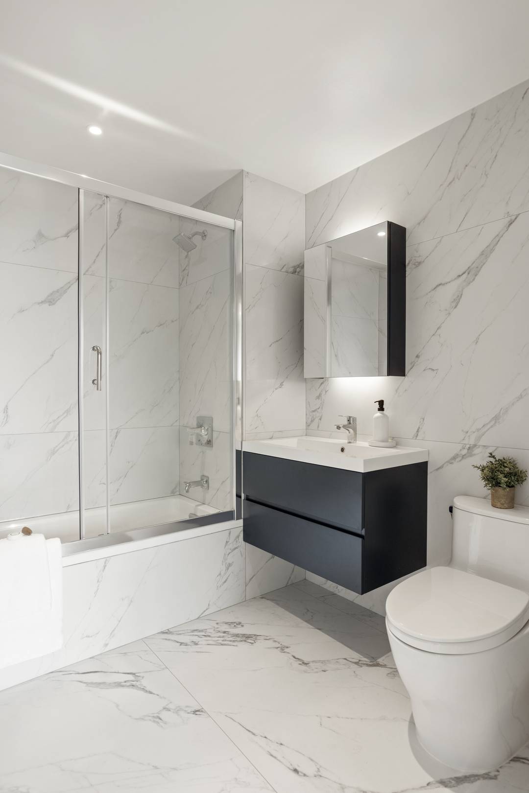 Welcome to CMX Tower Long Island City s New Boutique Condominium Bathed in natural light through floor to ceiling windows, Residence 3B is a thoughtfully designed functional three bedroom home ...