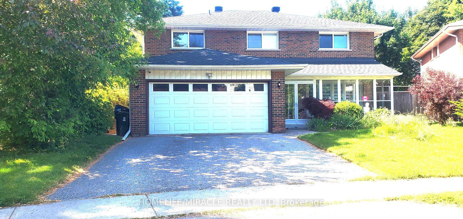 One Of Bridlewood's Best Locations !