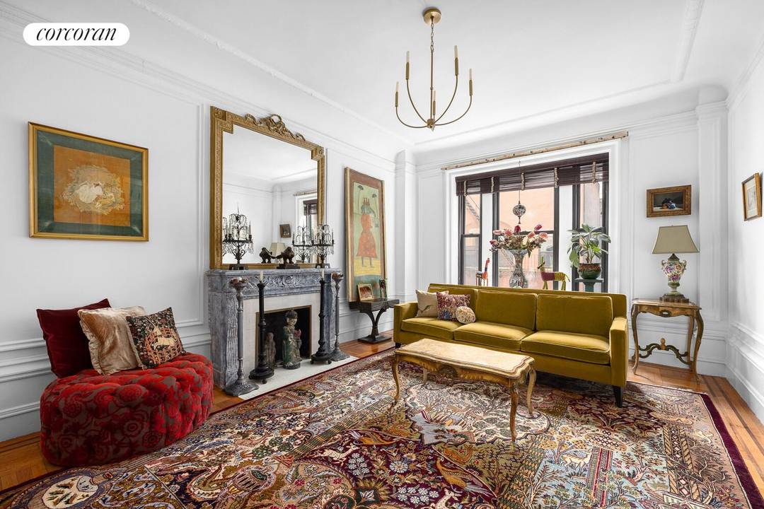Welcome home to Apartment 3D at 490 West End Avenue a true three bedroom, three bathroom residence in a classic Upper West Side prewar full service building.