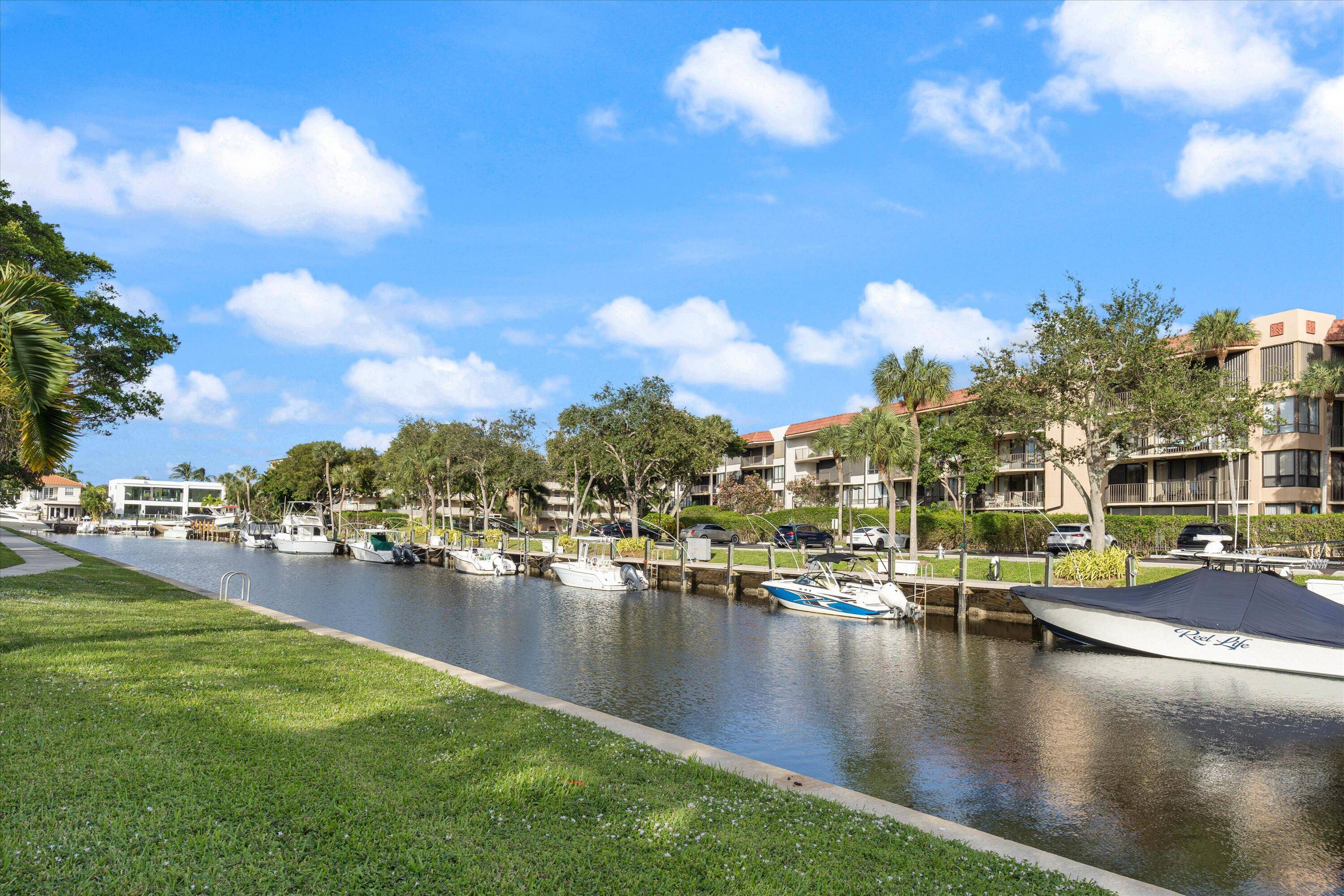Prestine waterfront condo located in the heart of Boca Raton.