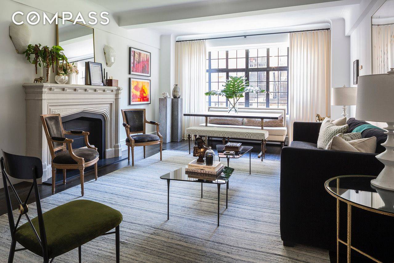 KEY TO THE PARK ! ! ! Welcome to Residence 6F at 44 Gramercy Park North an impeccably renovated and elegantly designed one bedroom, one bath home that masterfully blends ...