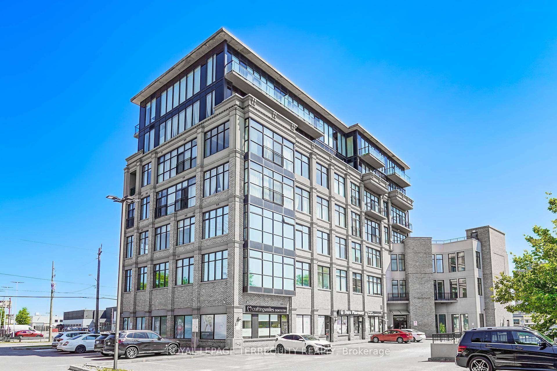 Welcome to The Benson, a quiet, boutique building in heart of Richmond Hill.