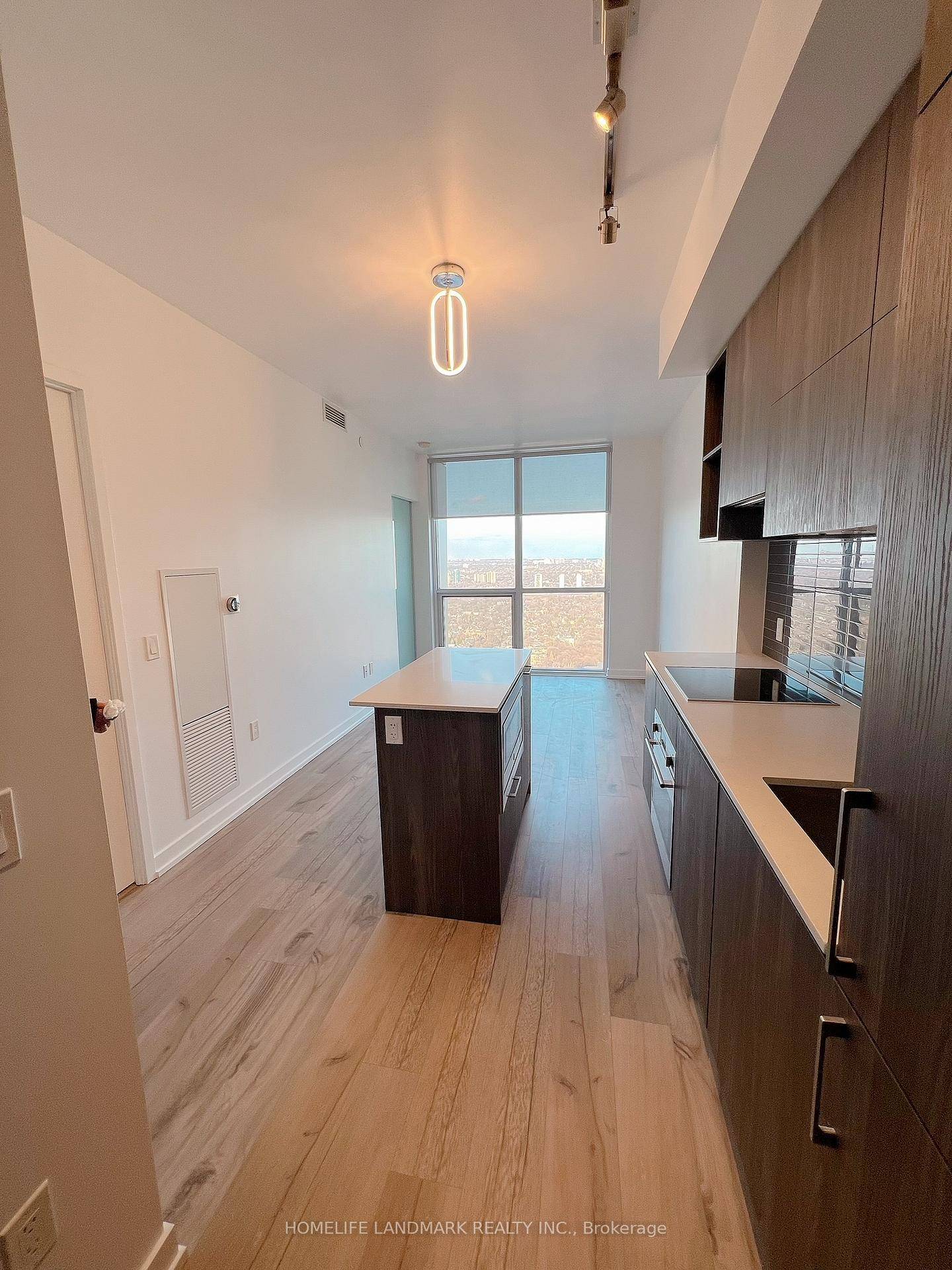 No. 1 Yorkville ! Newest Luxury Building In The Heart Of Yorkville At Yonge And Bloor.