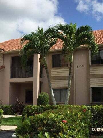 EXCEPTIONALLY NICE 2 2 DUNBAR UNIT WITH PRIVATE ENTRANCE AND SCREENED LANAI.