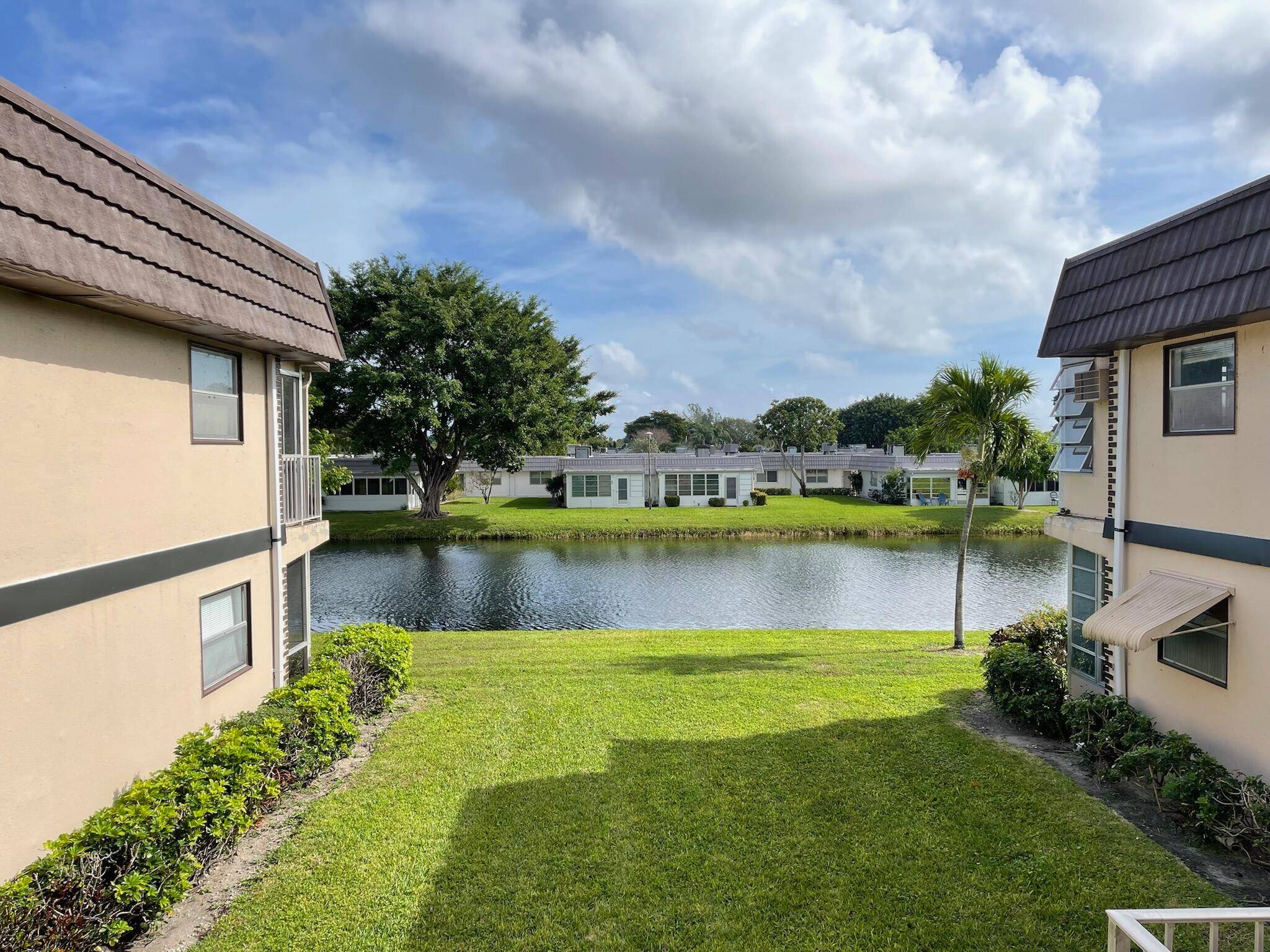 55 Kings Point The condo is Sunny 2nd floor condo, off the main road, close to the canal, with no through traffic and excellent canal view from the living room ...