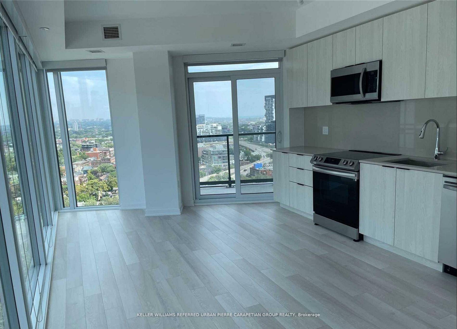 Enjoy lightness throughout this spacious 3 Bedroom All W Windows amp ; Window Coverings 2 Bath at the luxurious 48 Power.