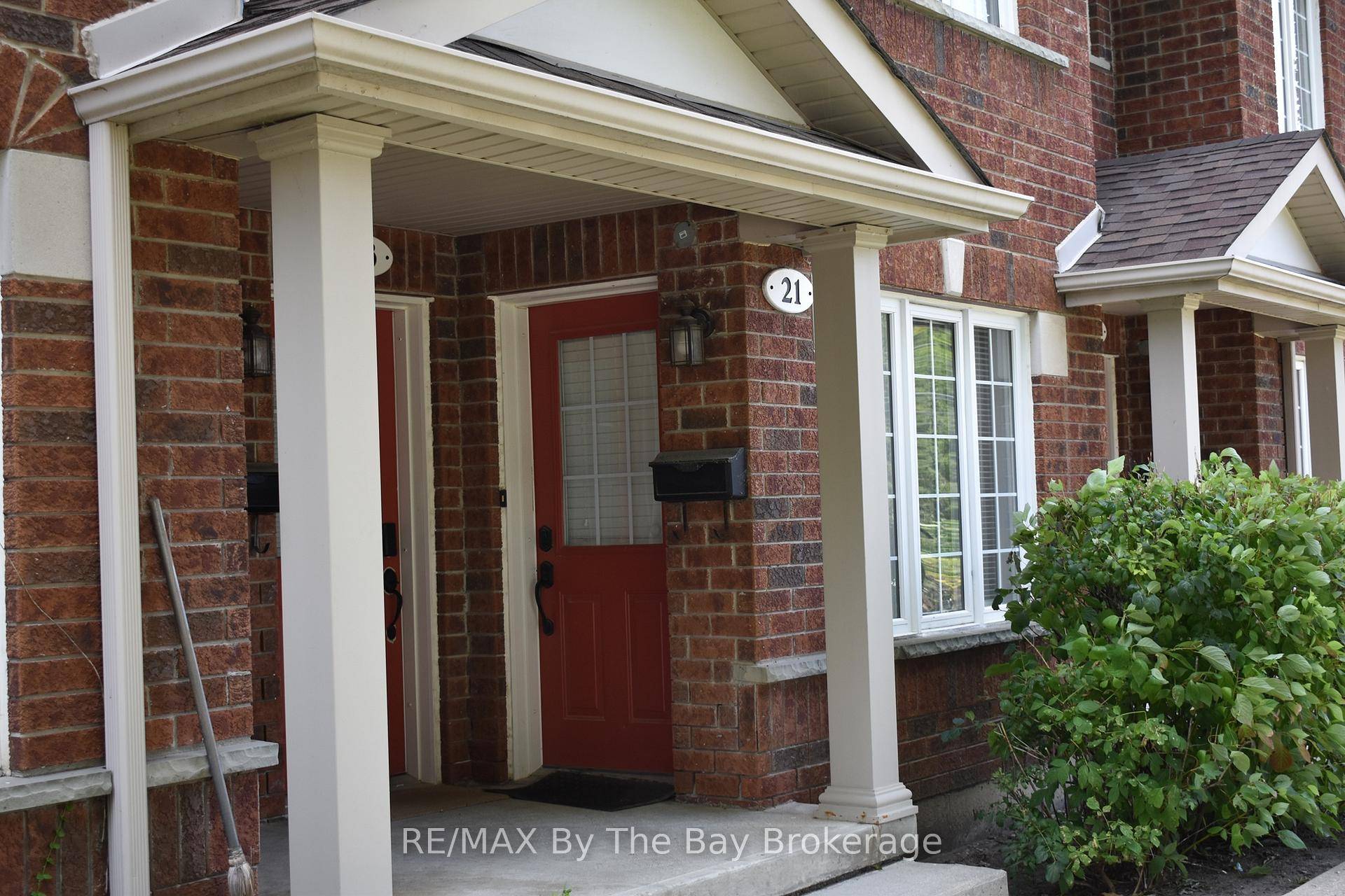 This well maintained 1120 sq ft.