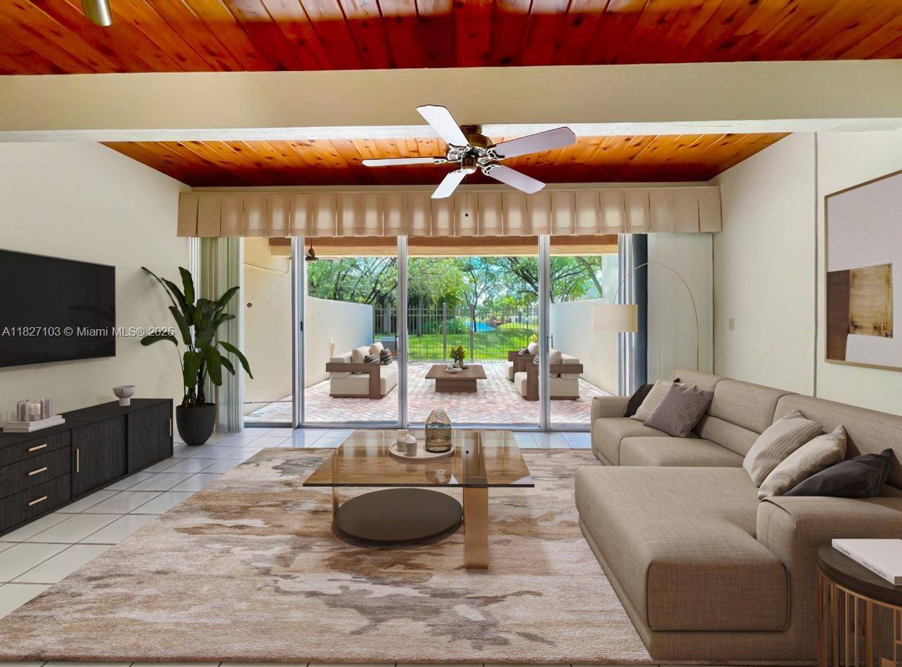Welcome to this beautiful and serene townhouse in Kendalltown !
