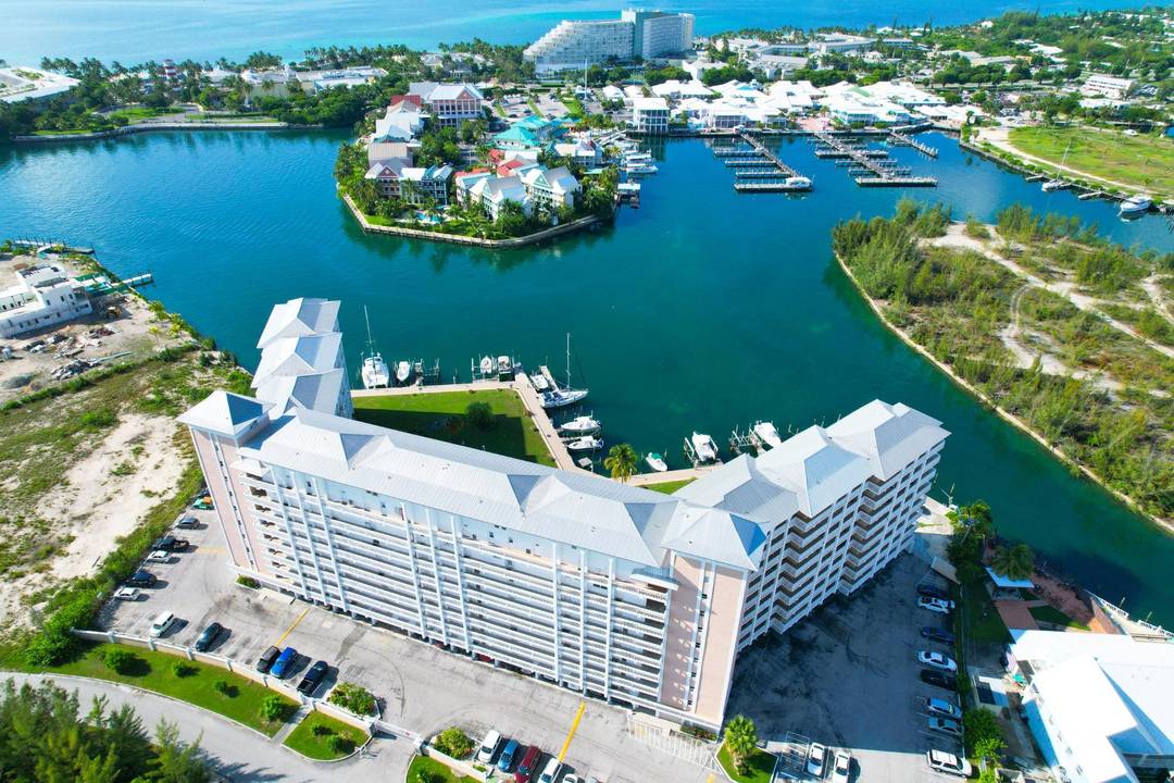 HARBOUR HOUSE TOWERS Condo Grand-Bahama-Freeport