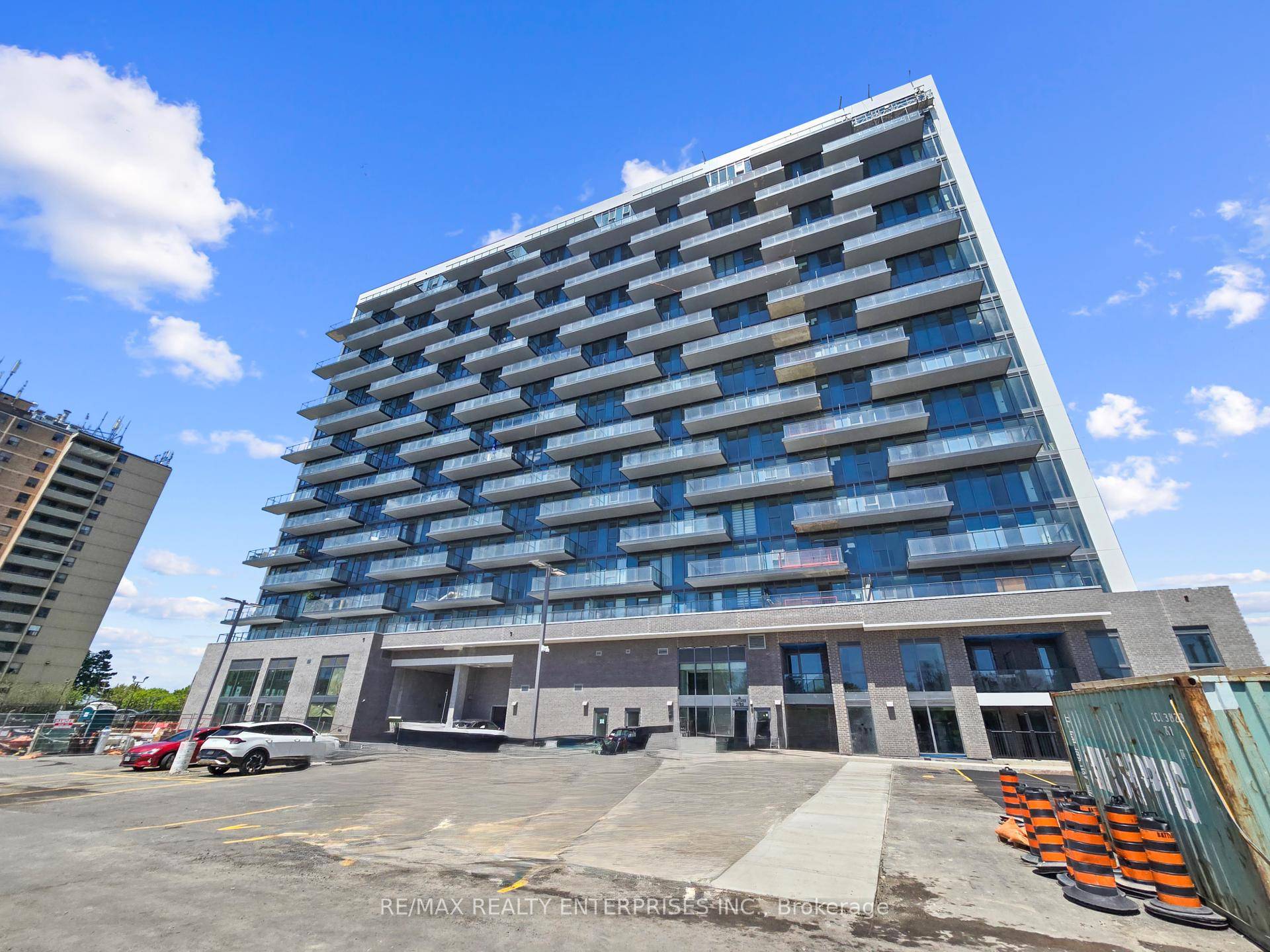 Welcome to your fresh start in this brand new, 2 storey condo at the highly desirable LJM Towers !