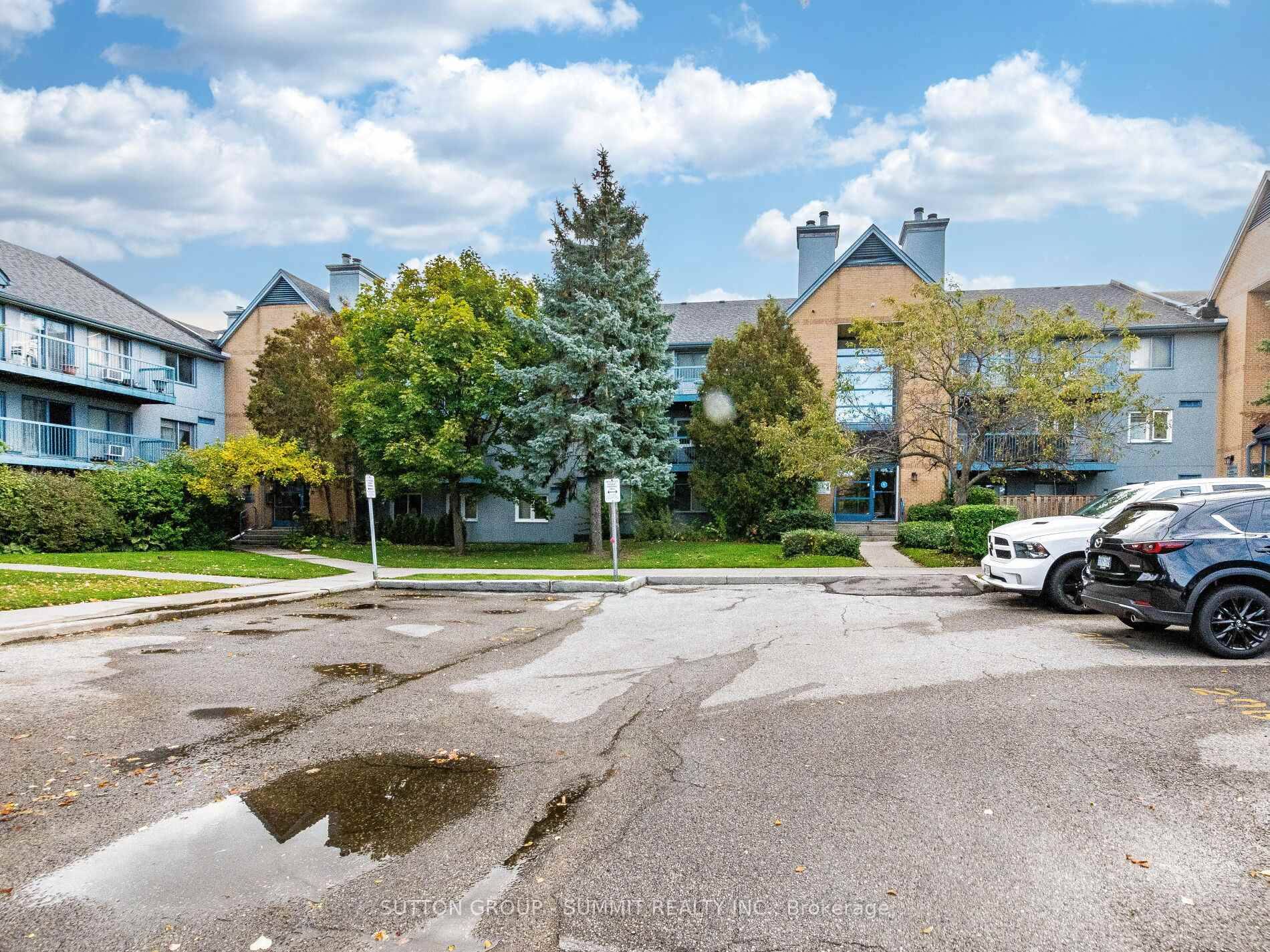 Wow, what a location ! Welcome to this spacious 2 bedroom, 1.