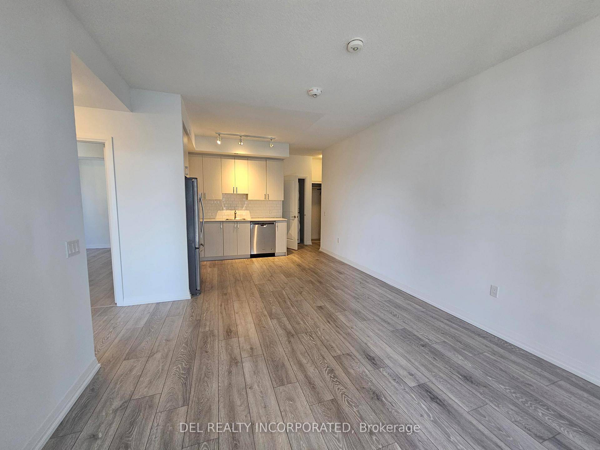 This luxury 2 Bedroom and 2 Bathroom condo suite offers 828 square feet of open living space.