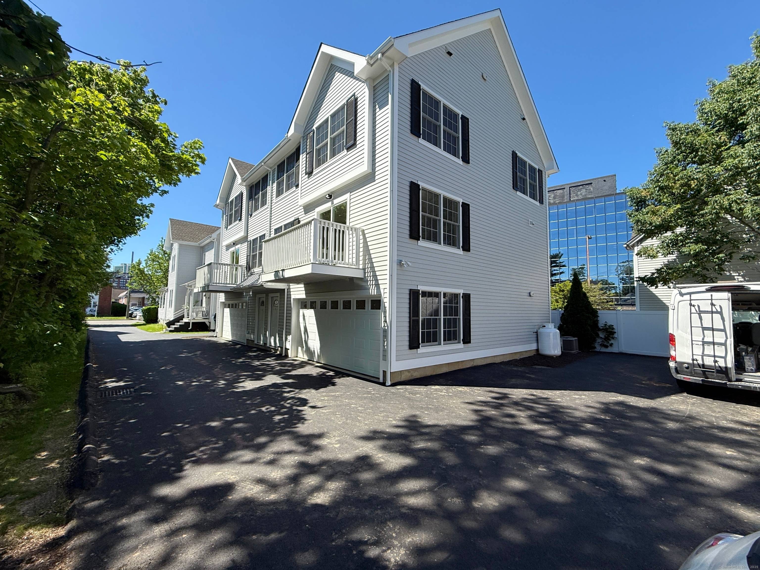 Stunning Brand New Townhouse Steps to Downtown !