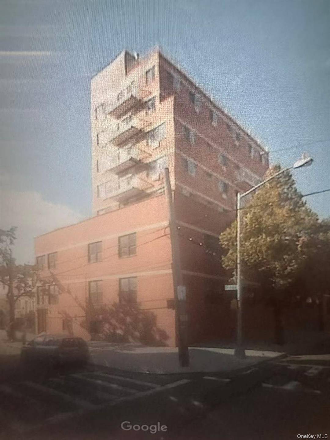 High floor 2 bedroom, 2 bath elevator condo on the 8th floor in Flushing, approx.