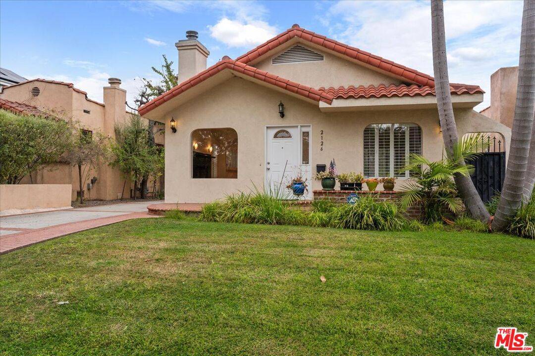 2126   Selby Ave 3BR La