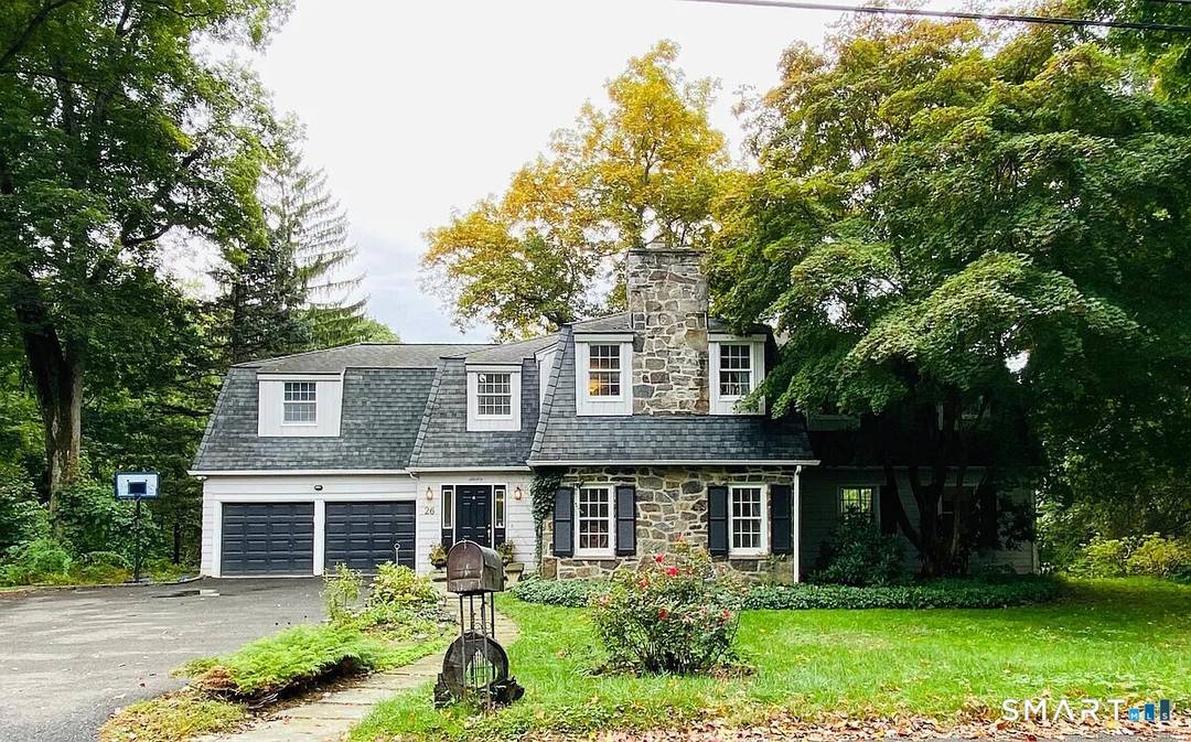 Attn Nature Lovers ! ! 4Bed 4Bath Prestigious sought after Lower Easton location !