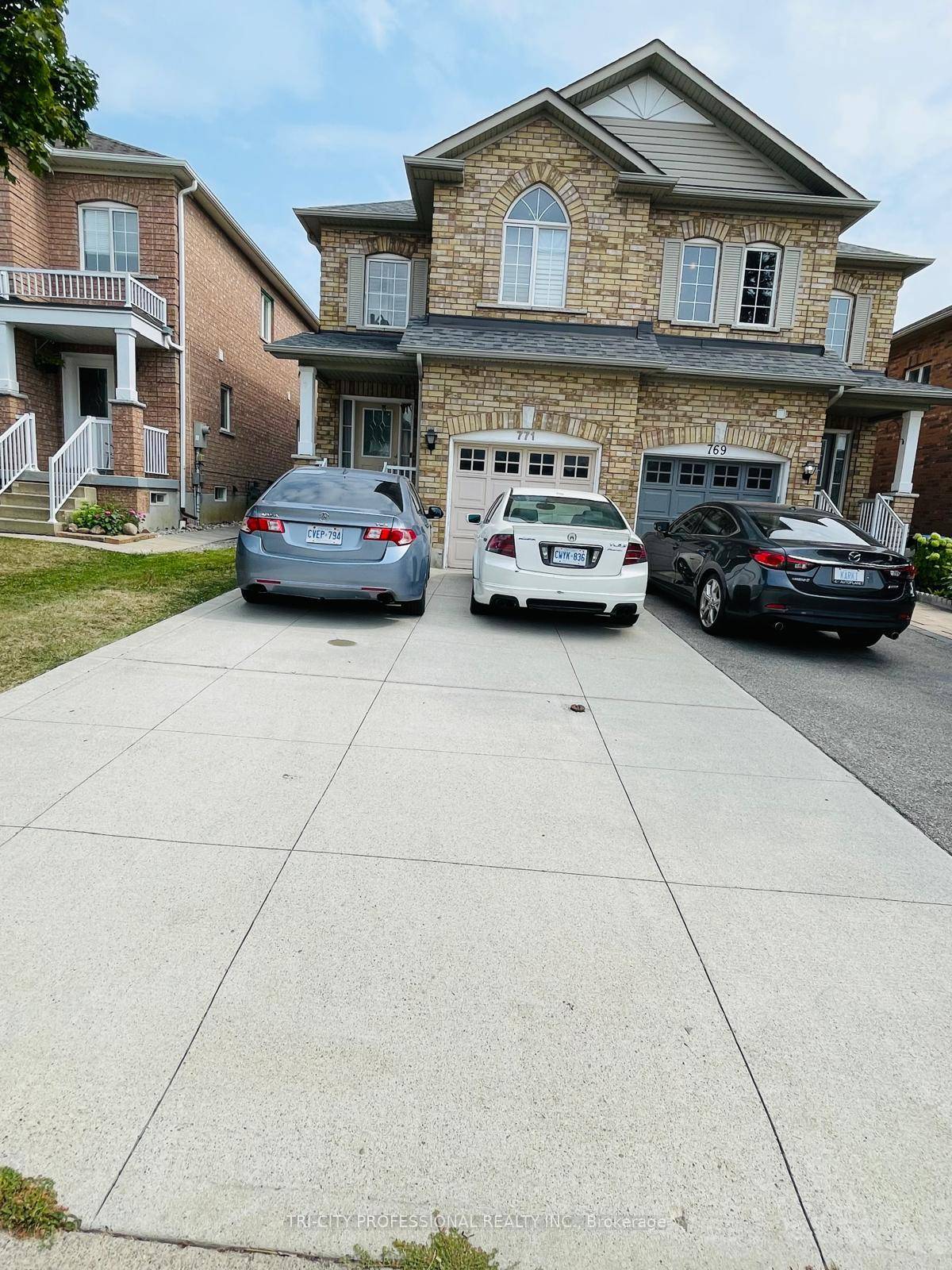 Absolute Amazing Property for first time home buyers or investor !
