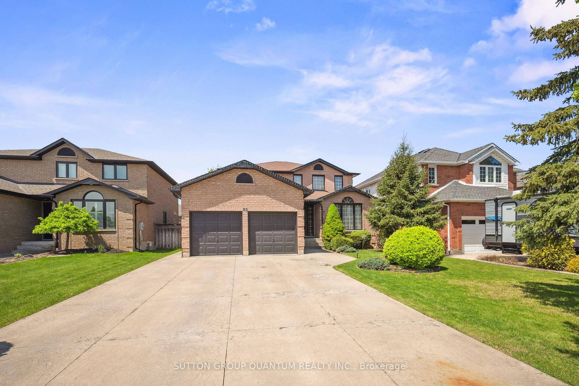 This All Brick 2 Storey Home Is Nestled In A Highly Sought After Family Friendly Neighbourhood !