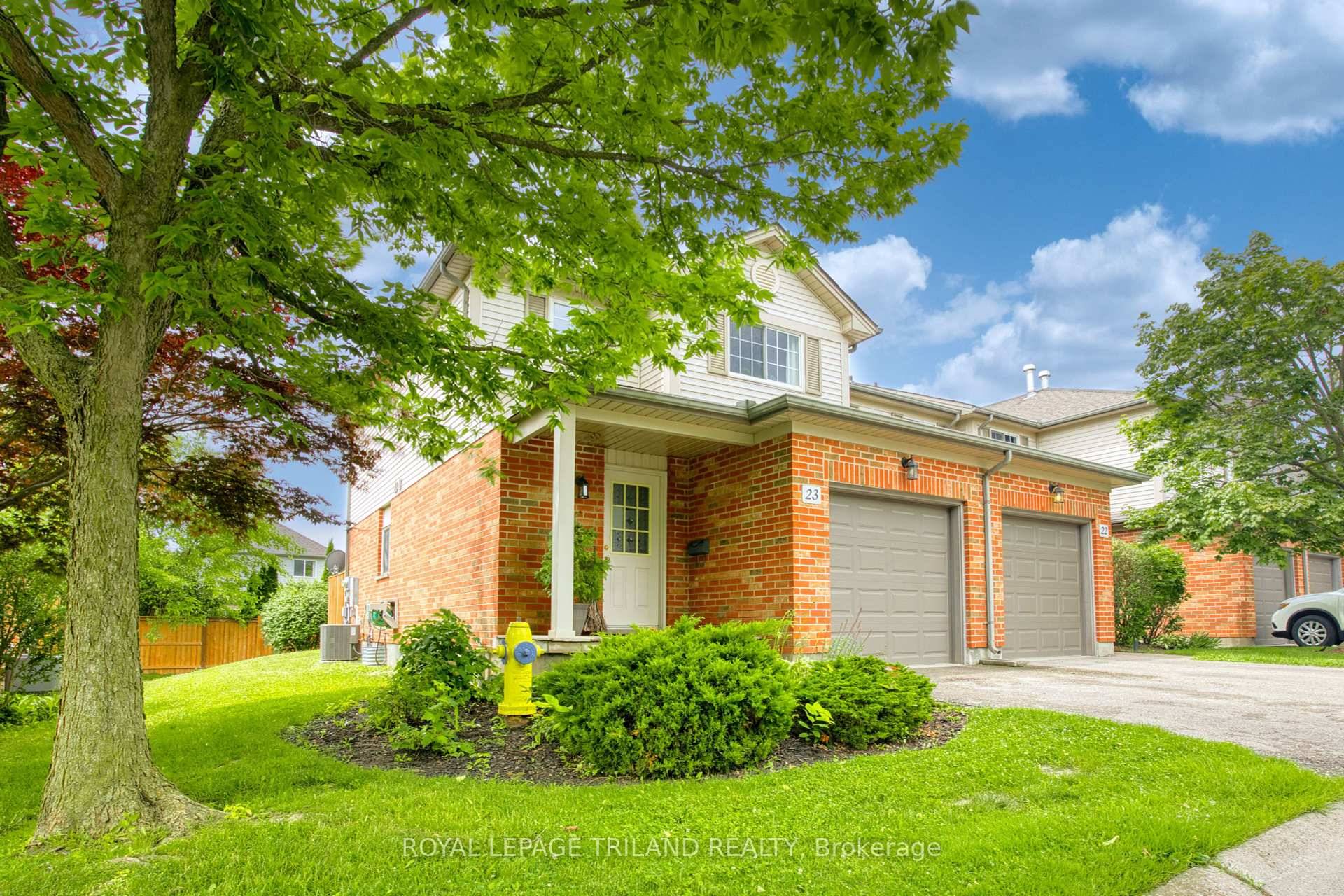 Welcome to 1199 Reardon Blvd Unit 23 located in desirable Summerside.