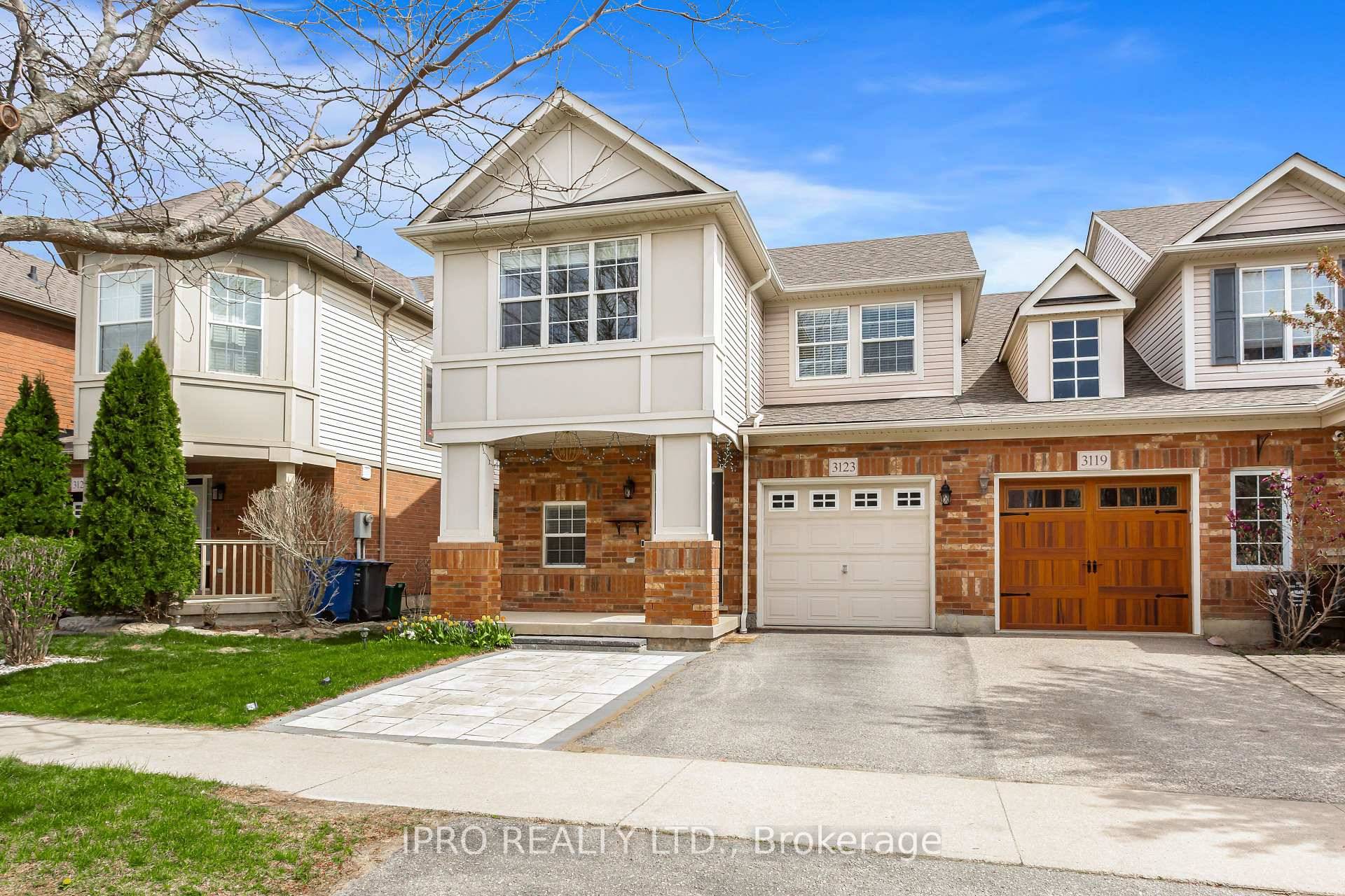 Welcome to Your Ideal Family Home in Alton Village !
