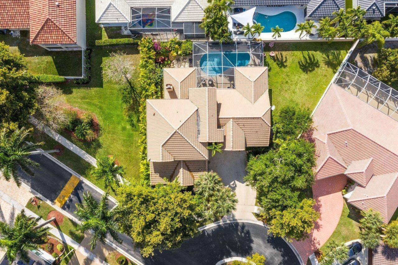 Beautifully remodeled Two Story, 4 Bed 4.