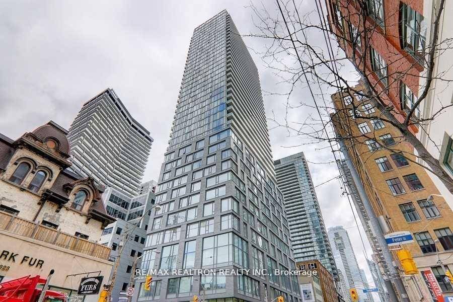 Bright And Spacious, Corner Unit.