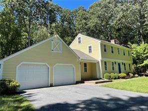 Great colonial in sought after Otter Cove.