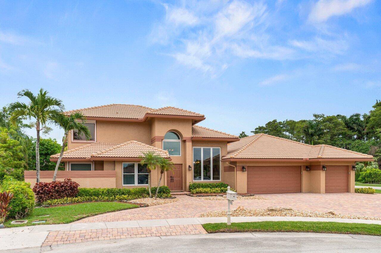 Welcome to this expansive 5 bedroom, 3.