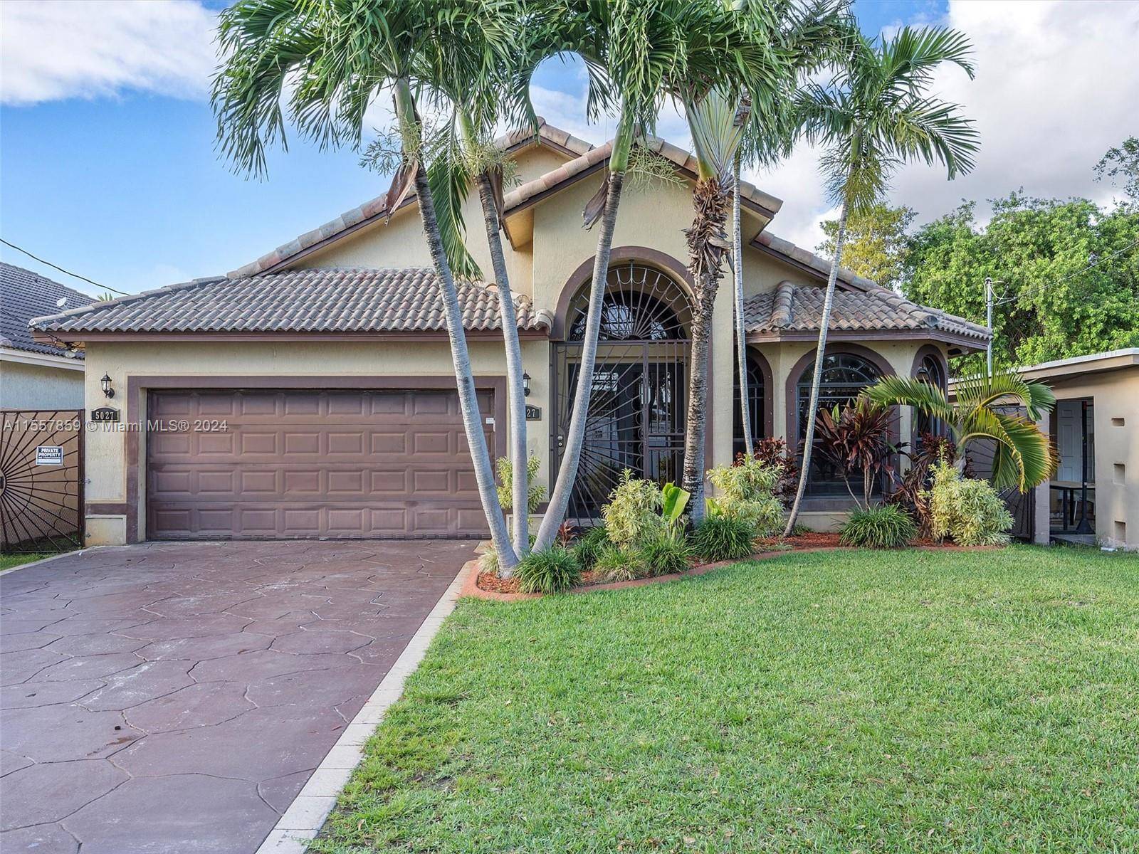 Welcome to your dream oasis in West Park, Florida !