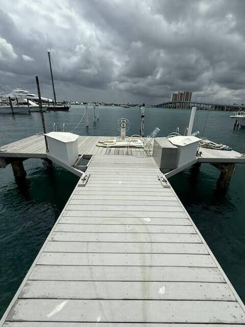 EXTREMELY RARE Waterfront Development Opportunity !