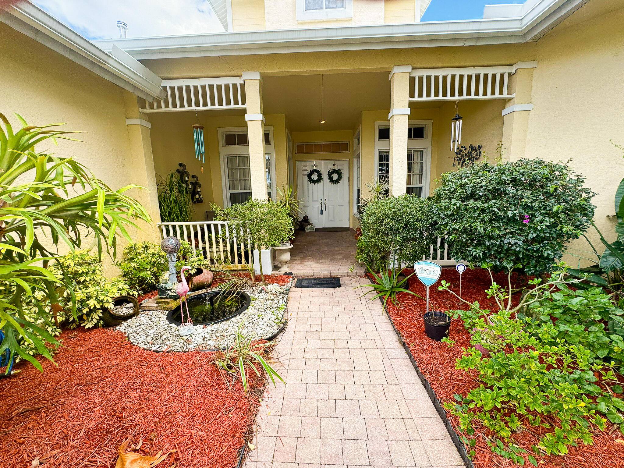 Beautiful Large 4 bedroom 3 bath, Den and Living room and formal dining room home in the prestigious gated community of Magnolia Lakes in St Lucie West.