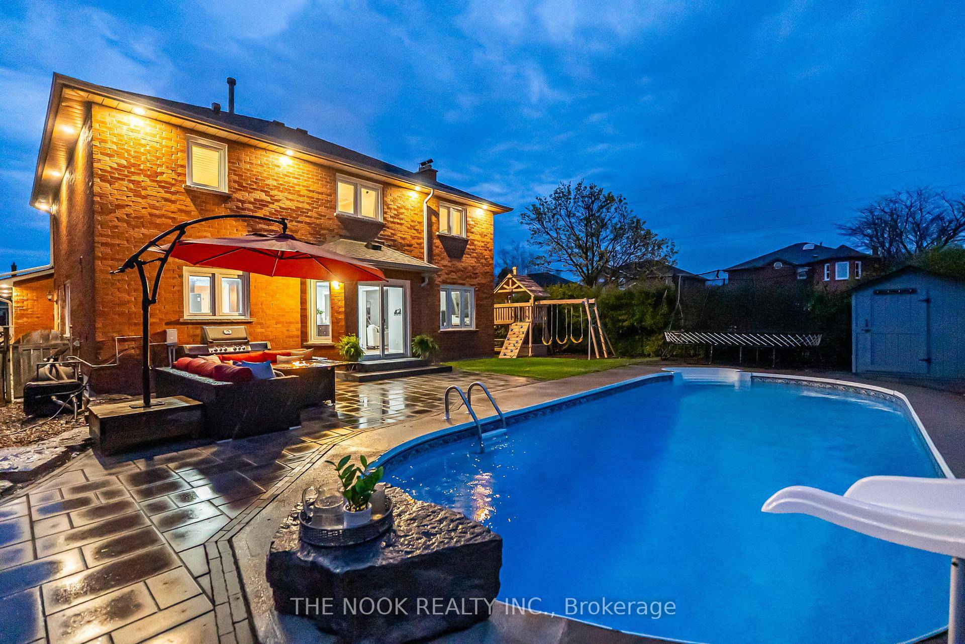 Stunning Family Home With Inground Pool On Premium Lot In Blue Grass Meadows !