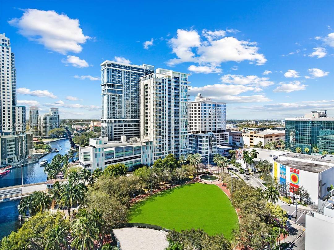 Perfect riverfront Chelsea with showstopping views of the dynamic New River, newly renovated amp ; opened 15M Huizenga Park amp ; 5M tropical pool deck with completion Aug '26.