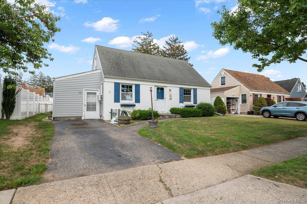 Welome To 23 Rhoda St W. Hempstead with Franklin Square Schools !