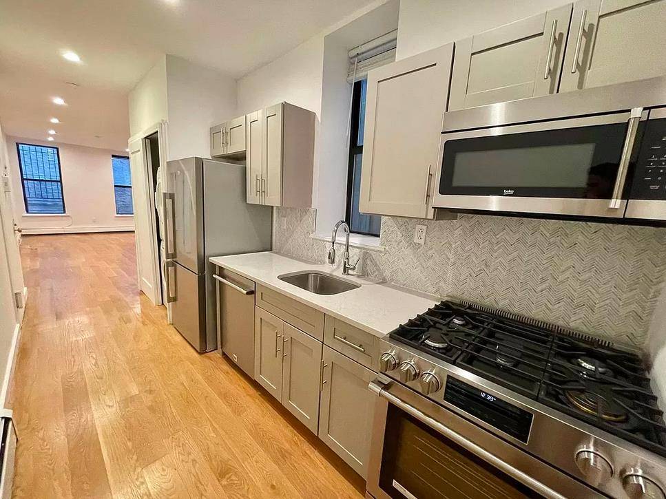 Beautifully Renovated One Bedroom with Eastern Exposure !