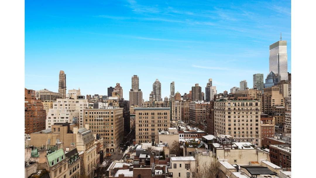 PERFECT PIED A TERRE IN PRIME FIFTH AVENUE PREWAR COOP This beautifully maintained, charming, serene, and sun filled one bedroom, one bath, apartment has lovely prewar details amp ; built ...