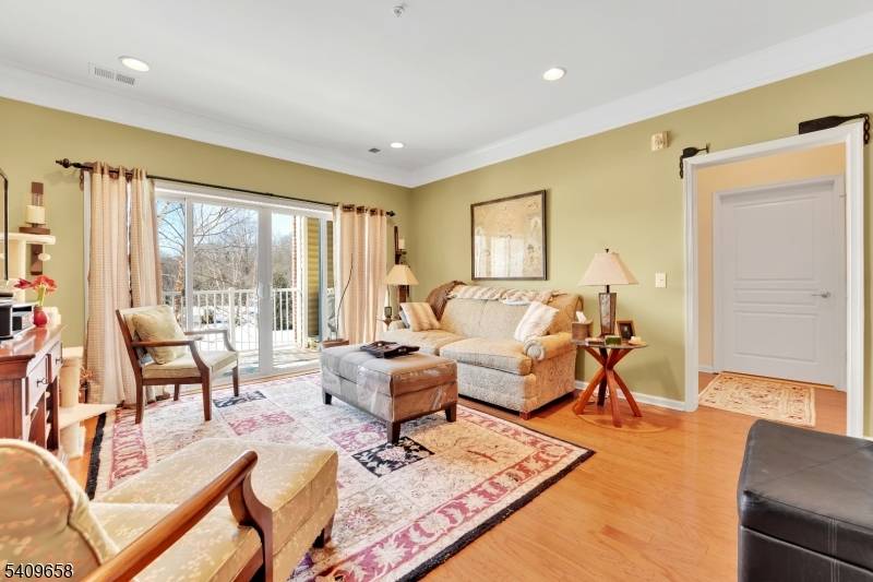 Warrens Way Wanaque Boro New Jersey Single-Family