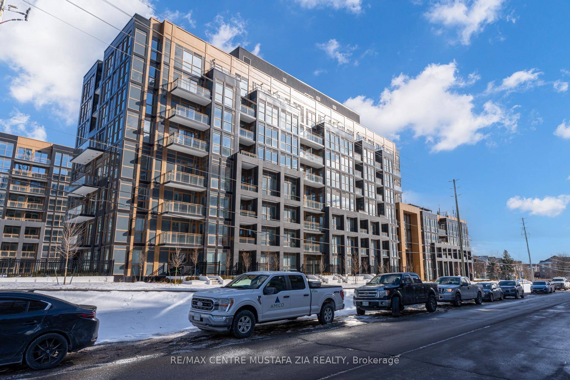 Discover this brand new, luxurious, and spacious 2 bedroom, 2 bathroom unit at Nuvo Condominiums by Crystal Homes amp ; Fernbrook Homes in Oakville.