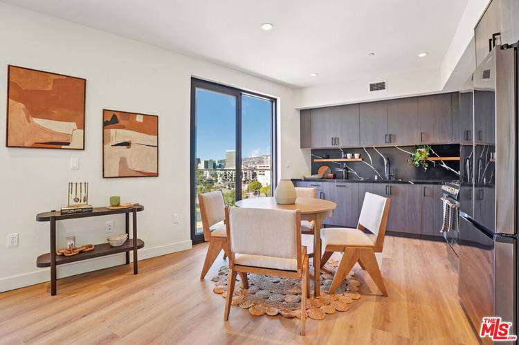 1110 S Spaulding Ave 3BR La