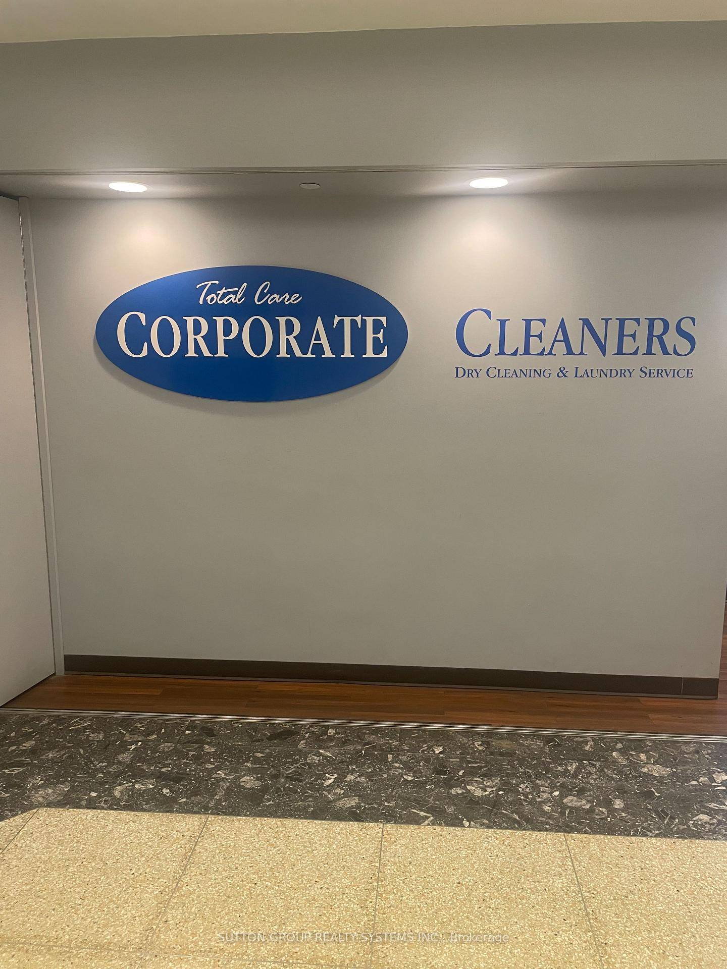 Well established and highly recognized Dry Cleaner in the always popular College Park.