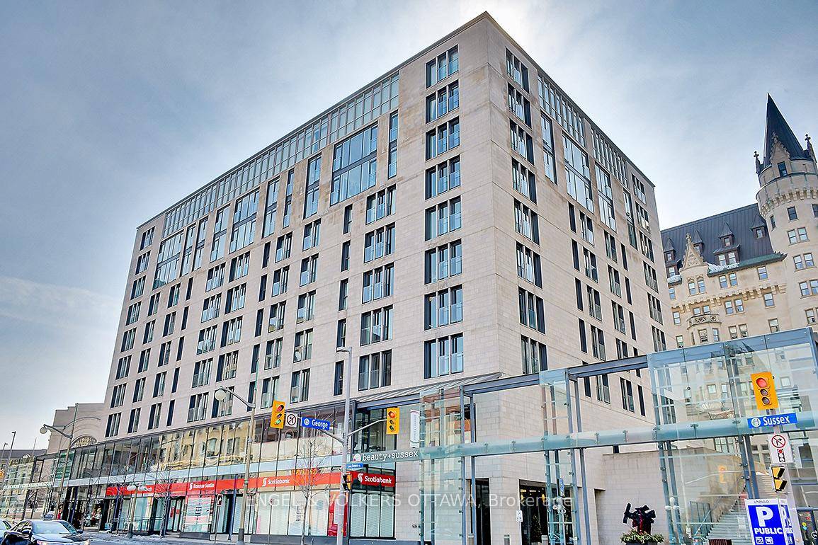 Luxury condo for rent in the prestigious 700 Sussex !