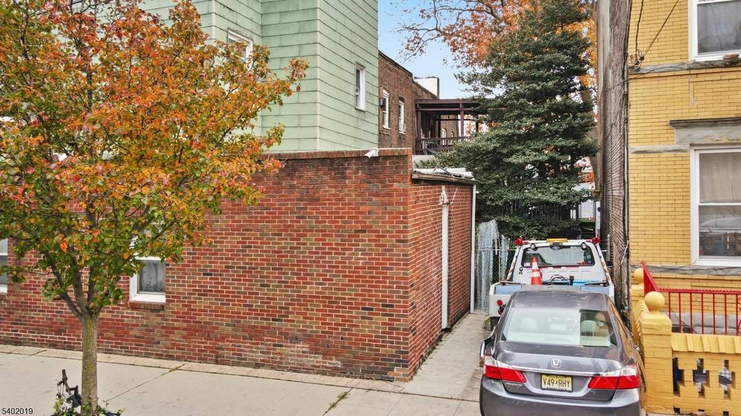 Nestled in the vibrant heart of Union City, this well maintained six family property at 123 47th Street offers an outstanding investment opportunity.